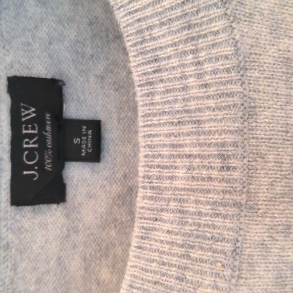 J Crew 100% Cashmere sweater  Small     Heather Gray. Excellent condition - Picture 2 of 6